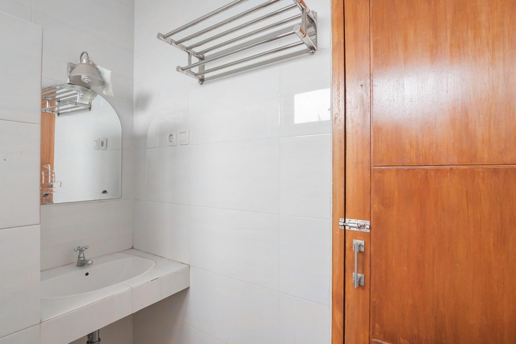 Reddoorz Near Sukabumi Station 2 Hotel Екстериор снимка