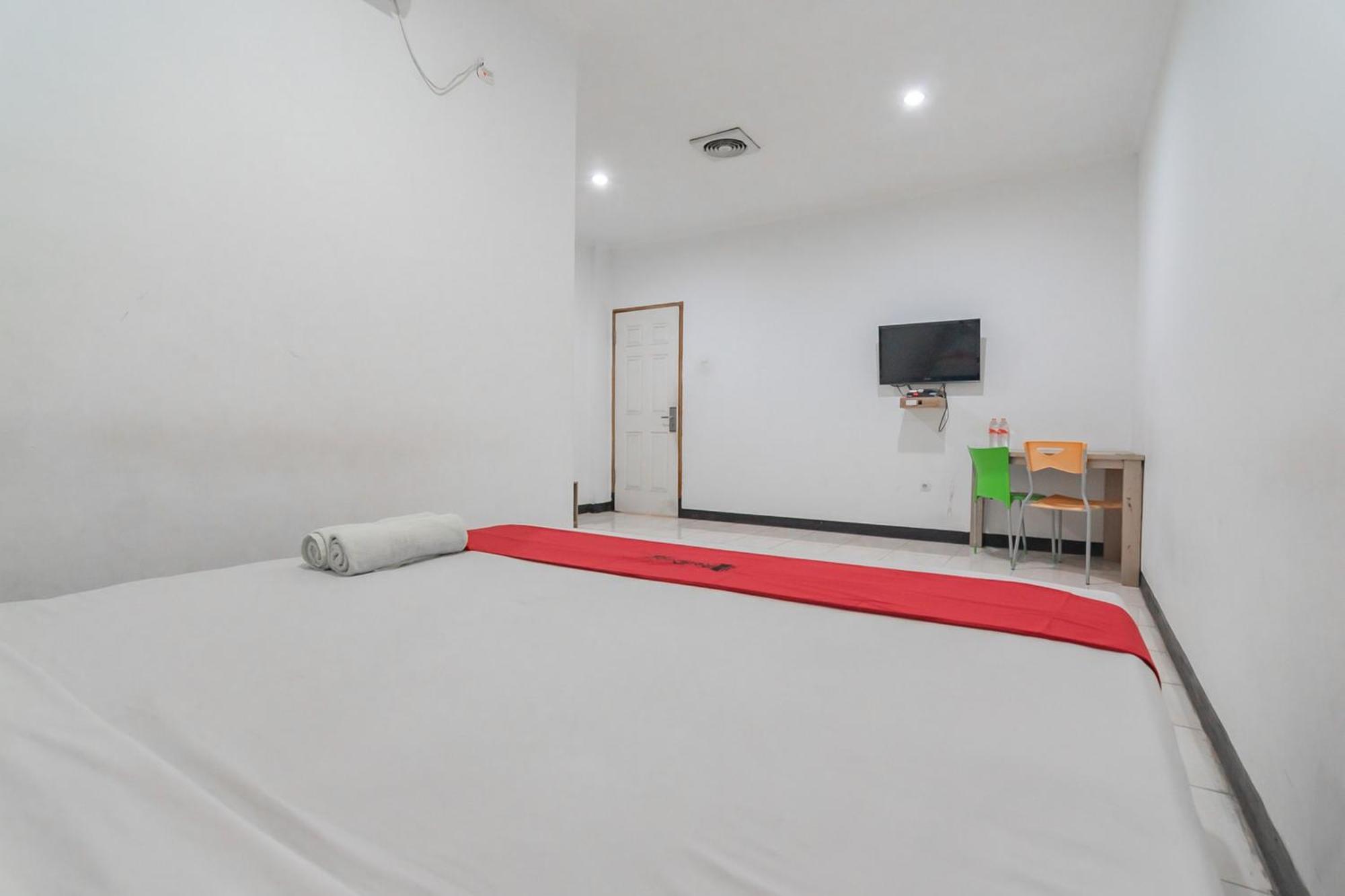 Reddoorz Near Sukabumi Station 2 Hotel Екстериор снимка