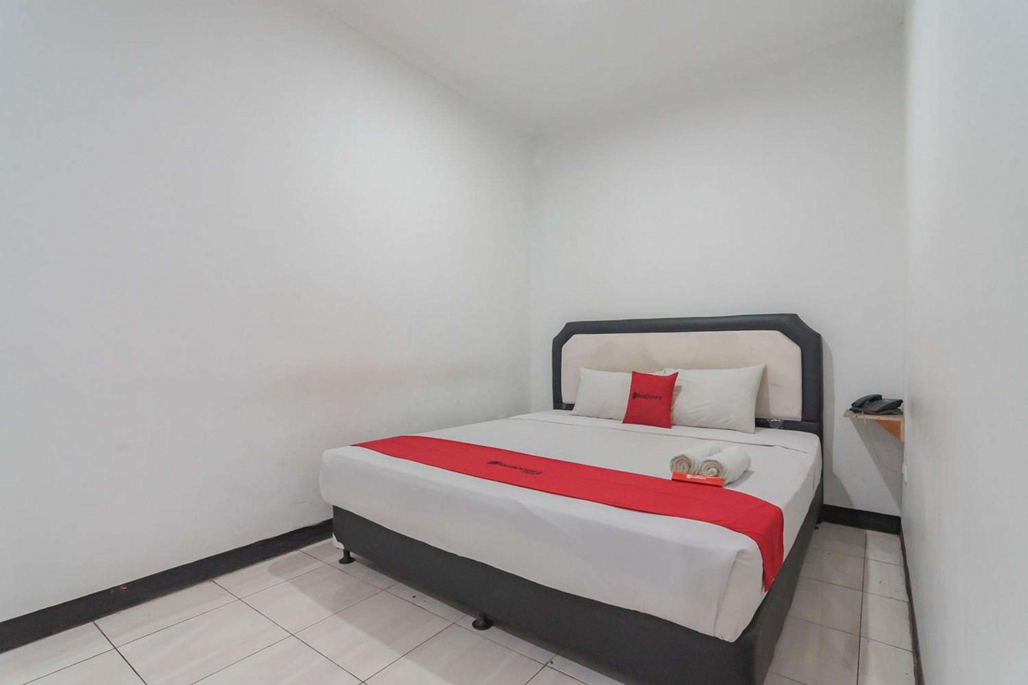 Reddoorz Near Sukabumi Station 2 Hotel Екстериор снимка