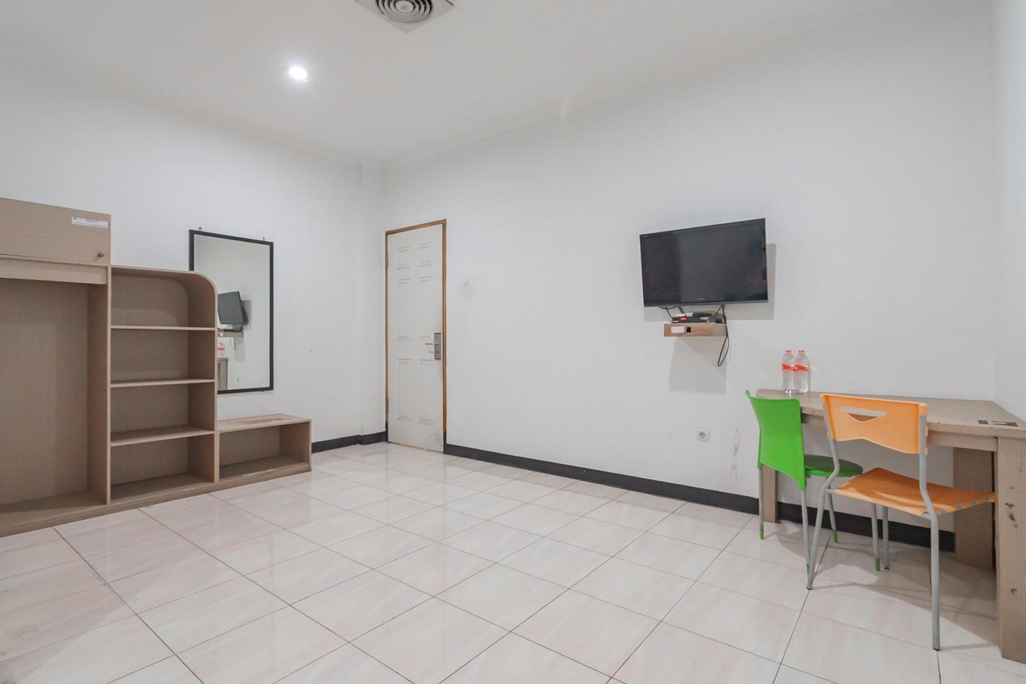 Reddoorz Near Sukabumi Station 2 Hotel Екстериор снимка